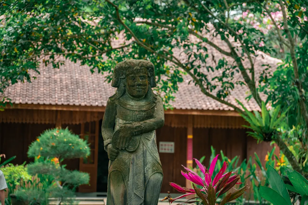 Sacred Faces, Sacred Stories – photo 9